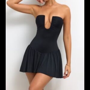 Elegant Black Strapless Dress